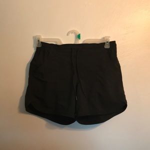 Black sport shorts with pockets